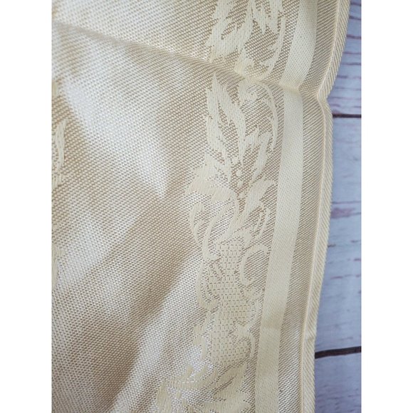 Elegant Gold Crust Rare Designer Table Decorative Fancy Napkins (Set of 4) - Picture 11 of 11